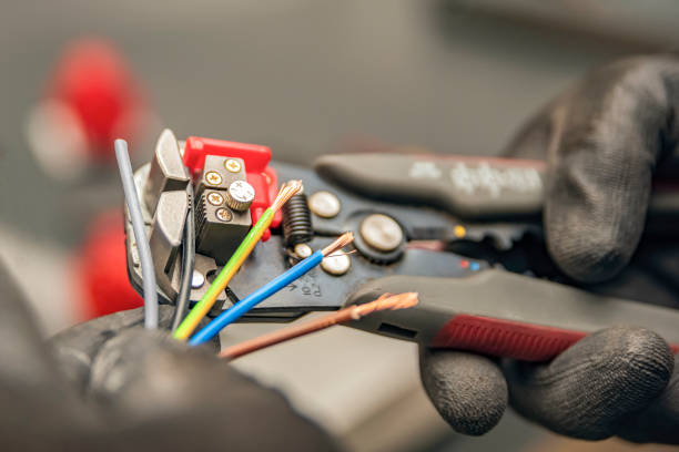 Best Affordable Emergency Electrician  in Shelbyvle, IL